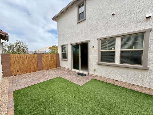 Building Photo - 14220 W Buckskin Trl