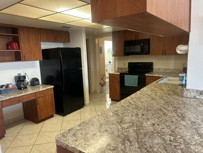 Building Photo - 9031 Glen Moor Ln