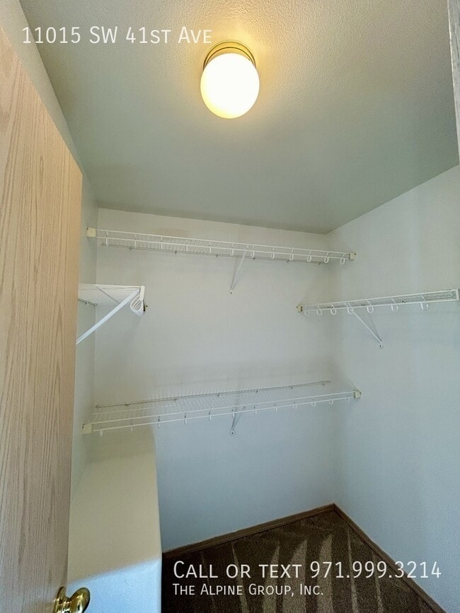 Building Photo - 11015 SW 41st Ave