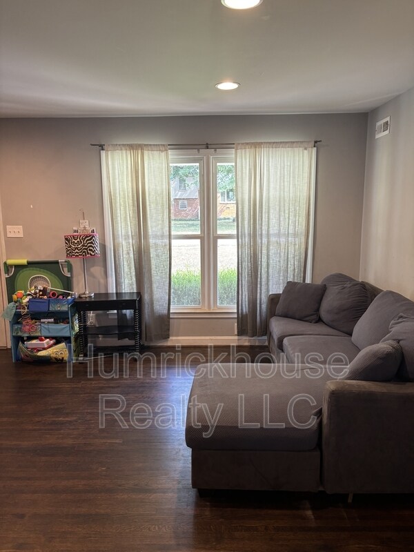 Building Photo - 4200 Sudbury Rd