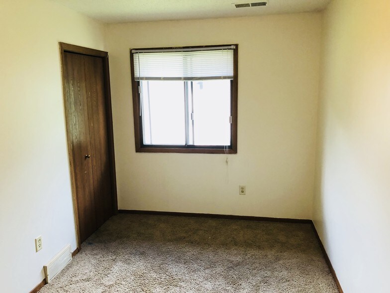 3rd bedroom - 1575 11th Ave