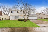 Building Photo - 1235 Casa Solana Dr