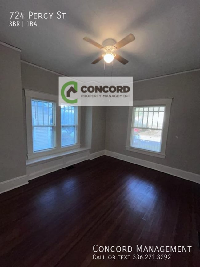 Building Photo - 724 Percy St