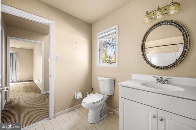 Building Photo - 401 Alderbrook Dr