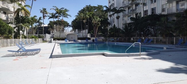 Building Photo - 484 NW 165th St