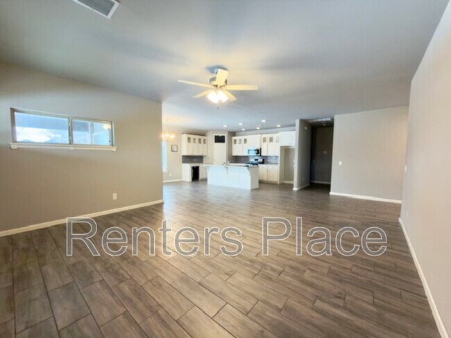 Building Photo - 13936 S Ironwood Pl