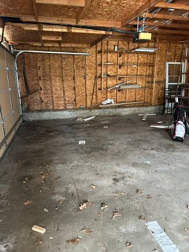 Building Photo - 3 Bed Single Family Home - Staples - Detached 3 car garage