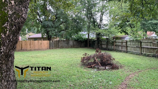 Building Photo - Large 2bed/2bath home