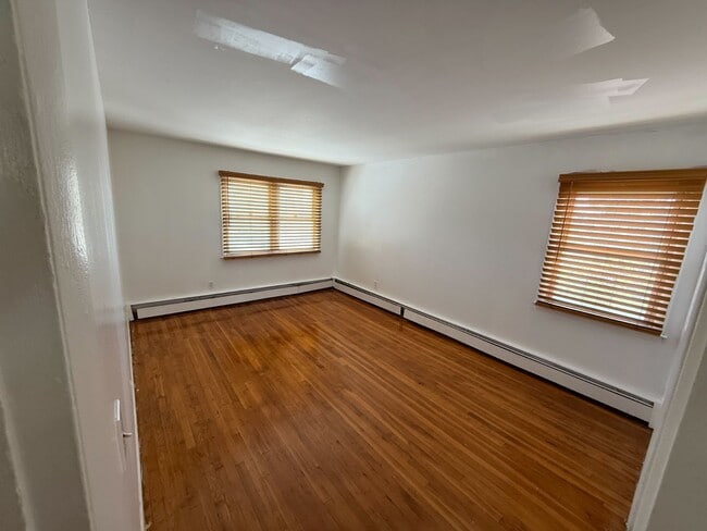 Building Photo - 72 Edgewood Ave
