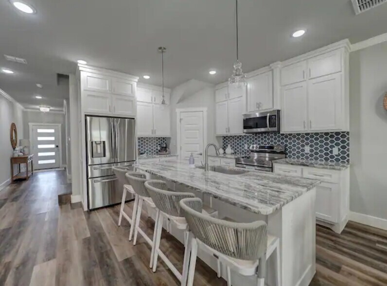 New Appliaces - 14013 Ports O Call Dr