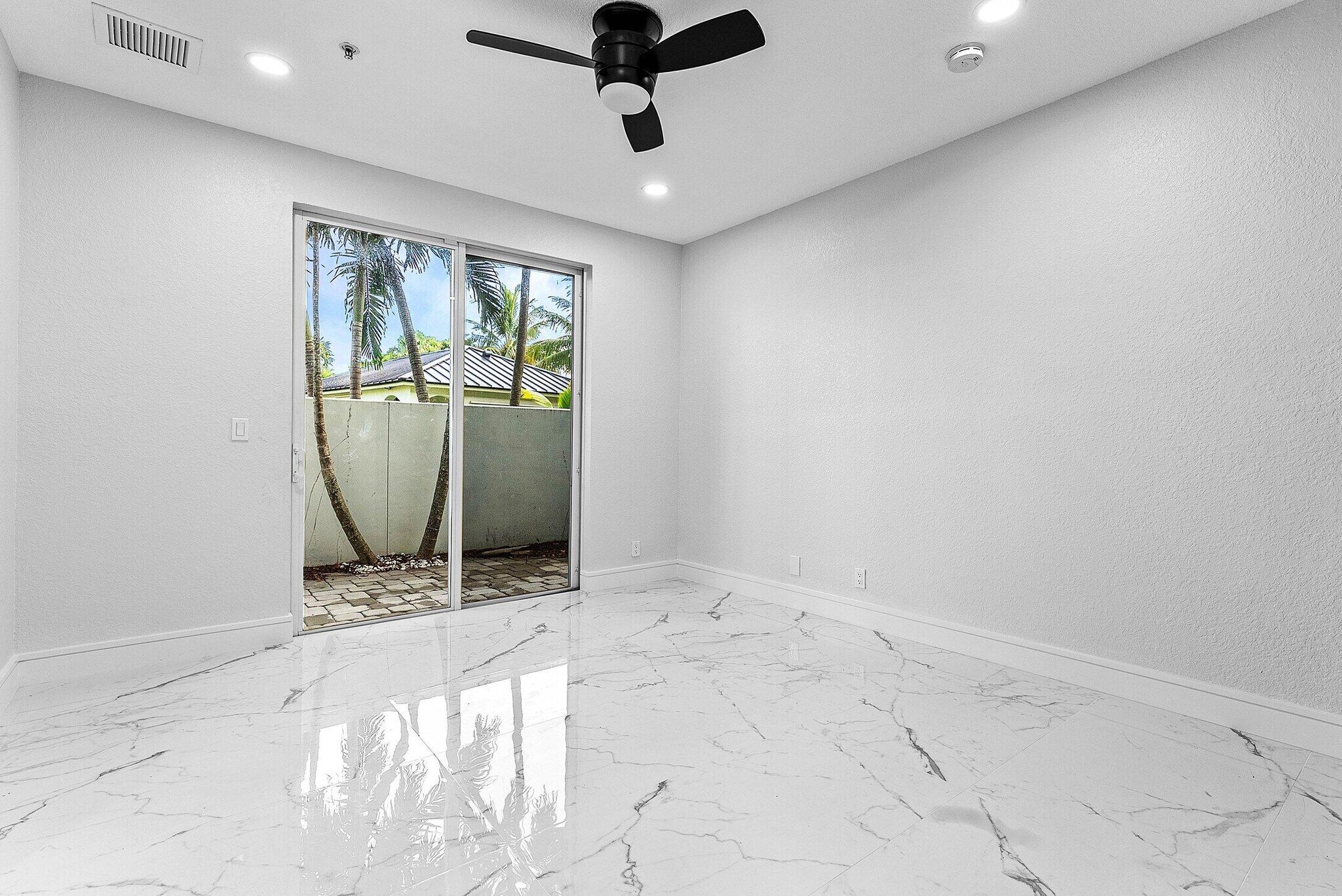 Building Photo - 3006 Waterside Cir