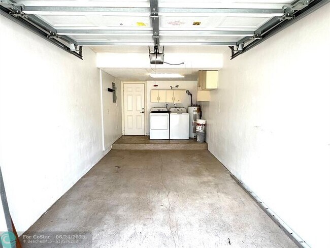 Building Photo - 12159 SW 52nd Ct