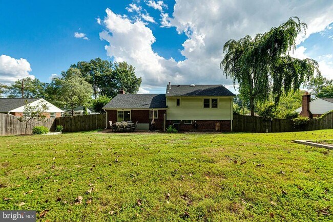 Building Photo - 7606 Jervis St