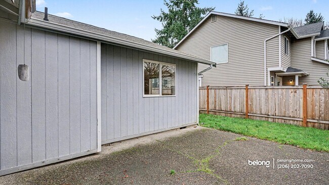 Building Photo - 15121 182nd Ave SE