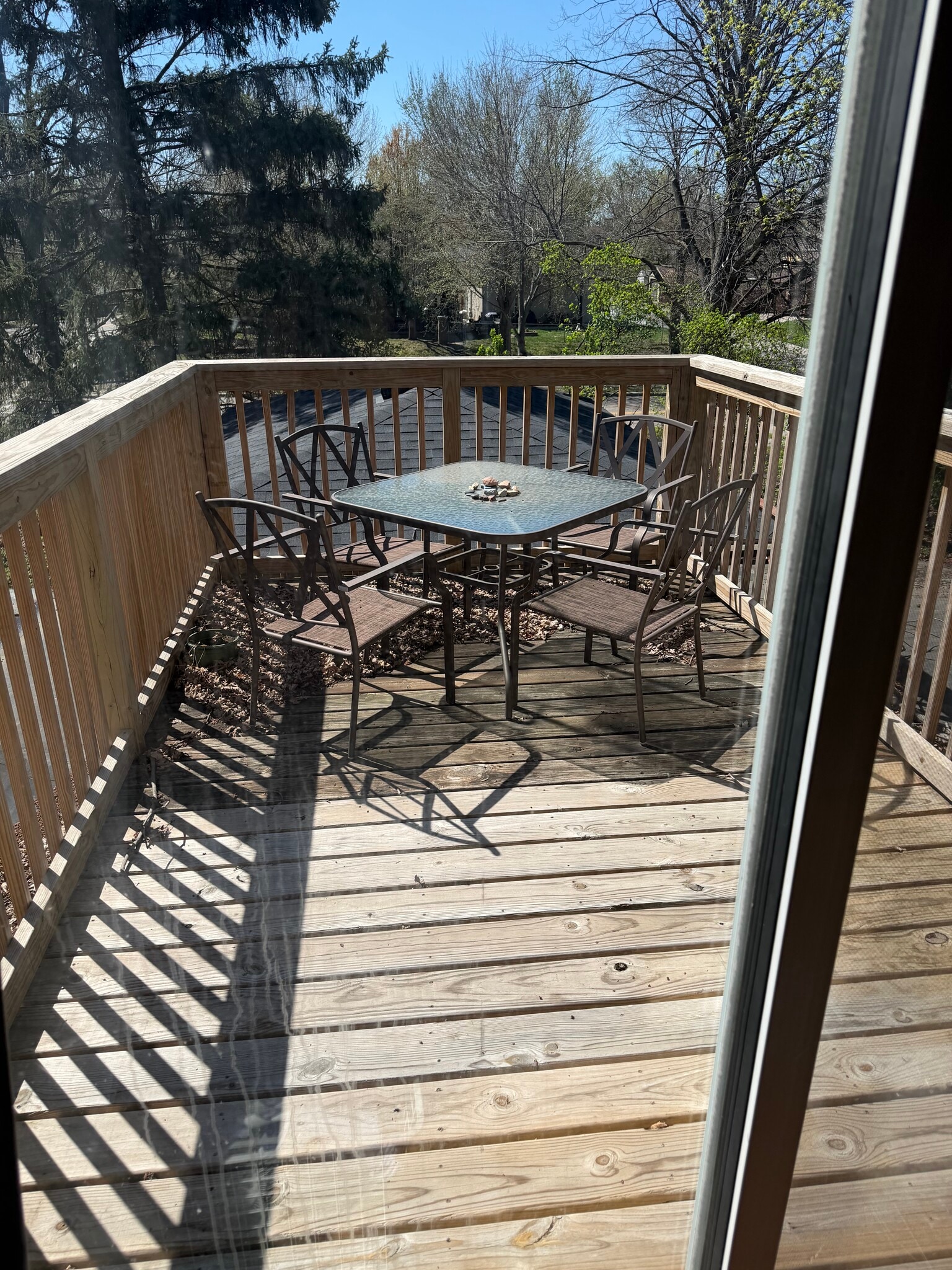 Upstairs Private Deck - 625 Wheelock Pky W