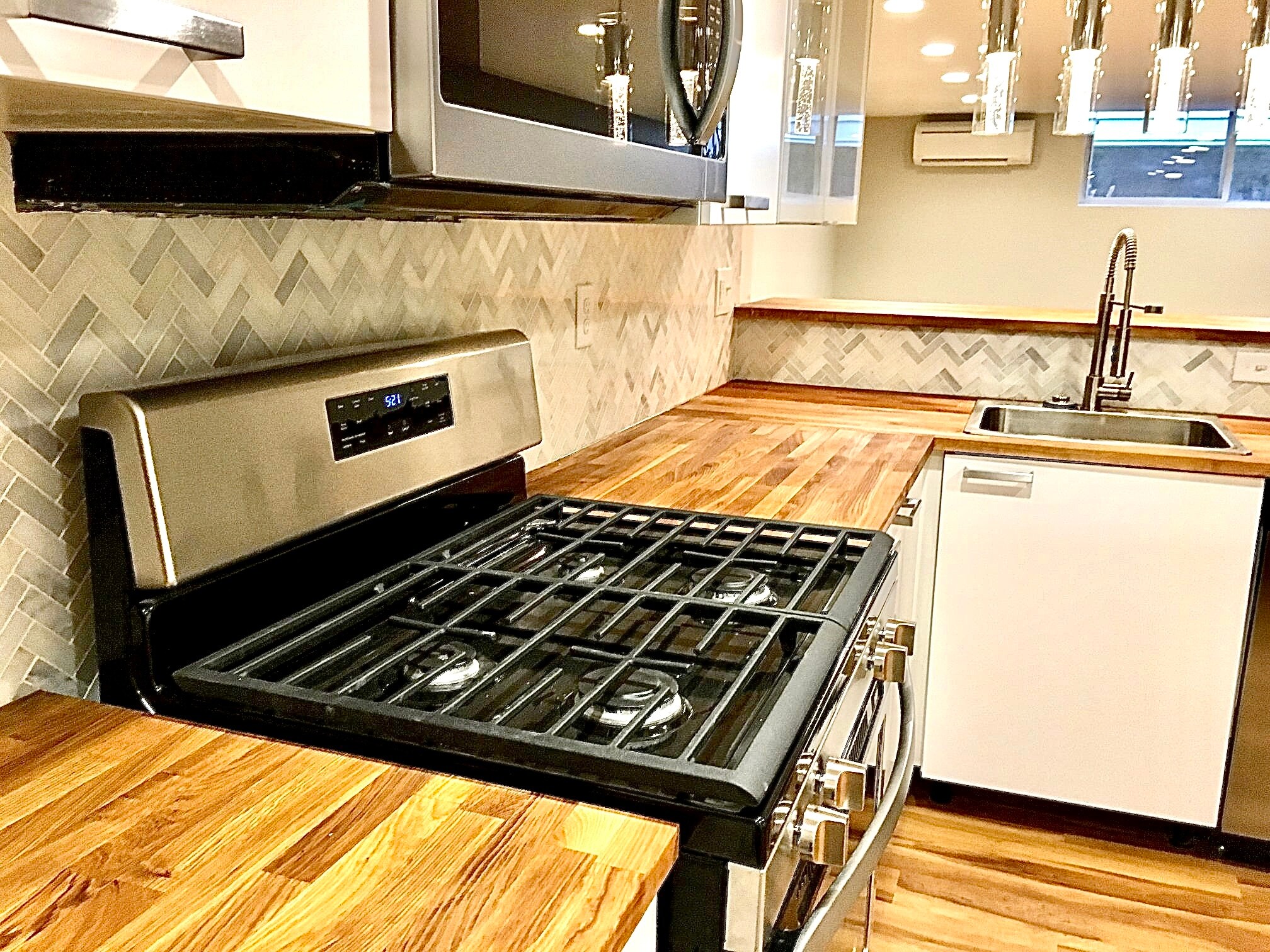 Building Photo - 5404 NE 54th Ave