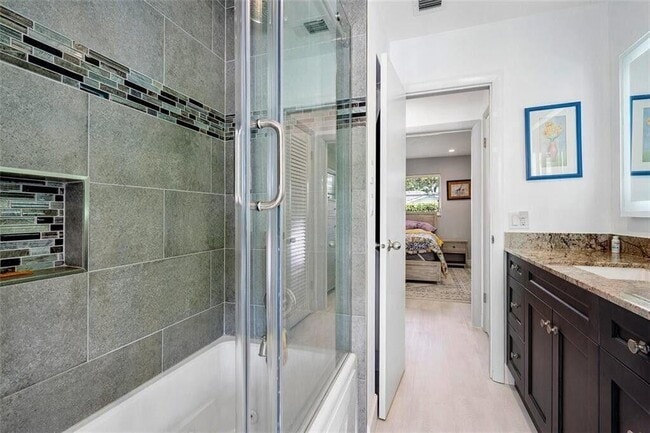 Building Photo - 4450 NE 23rd Ave