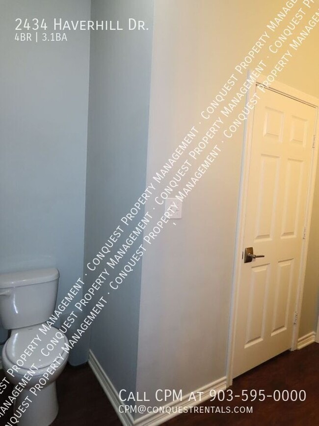 Building Photo - 2434 Haverhill Dr