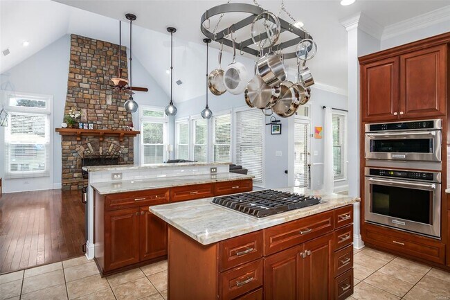 Building Photo - 8456 Marsh Pointe Dr