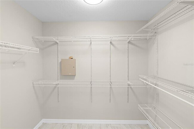 Building Photo - 9885 Montclair Cir