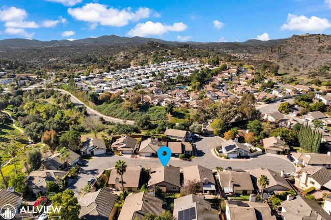 Building Photo - Gated Cimarron 3 Bed/ 2 Bath Home with Garage & Community Amenities