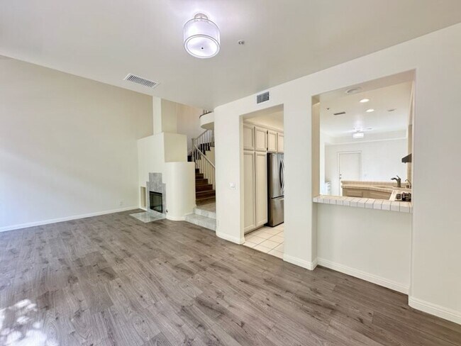Building Photo - PRICE REDUCTION- Beautiful home located in the coveted Rancho San Rafael area of Glendale