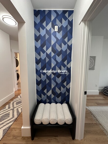 Building Photo - 401 Columbia St