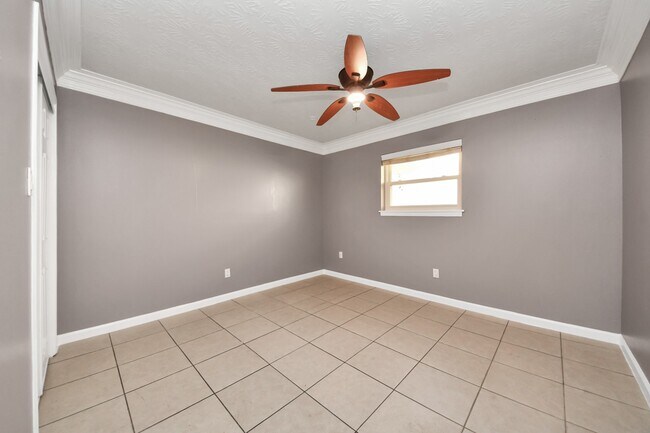 Building Photo - 4402 Ludwig Ln