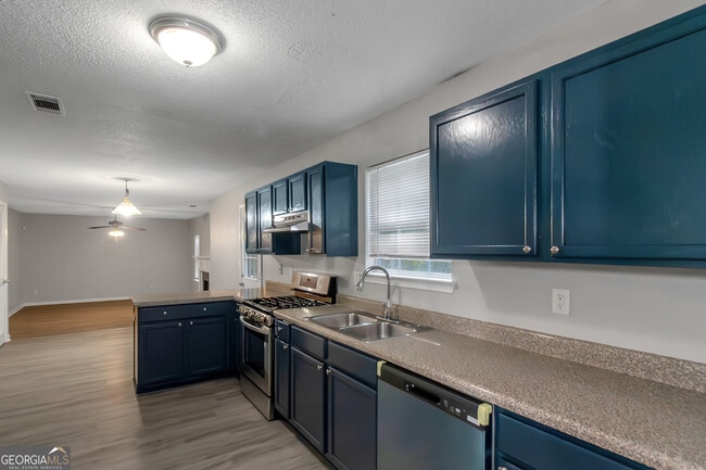 Building Photo - 10806 Misty Meadows Ct