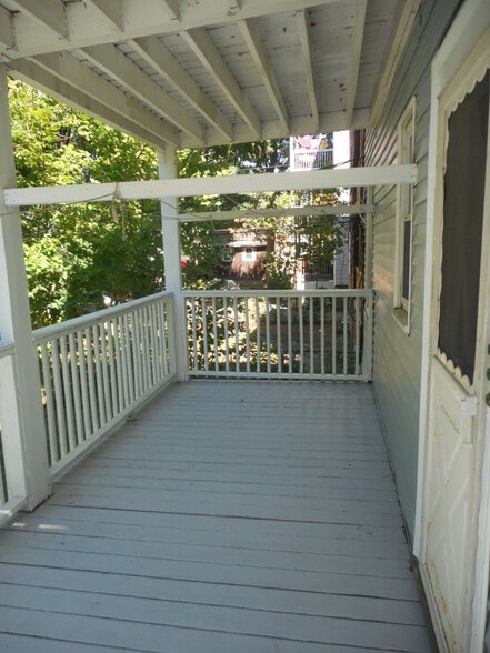 Building Photo - 58 Lithgow St