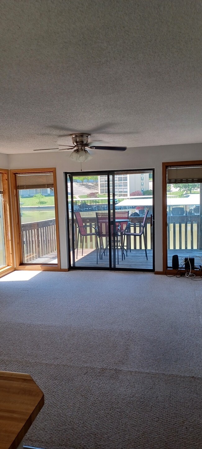 Building Photo - 150 Southwood Shores Pl