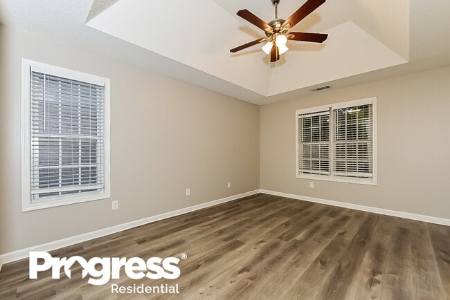 Building Photo - 915 Castlerock Way