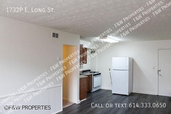 Building Photo - 1732P E Long St