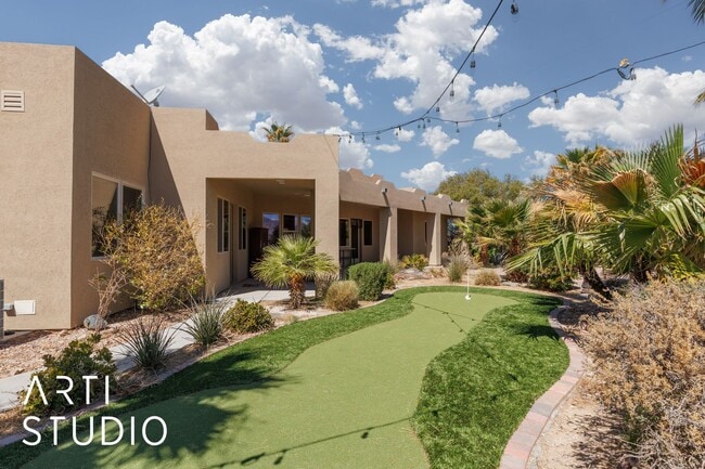 Building Photo - Beautiful 4 Bedroom, 3.5 Bath Home in Scenic