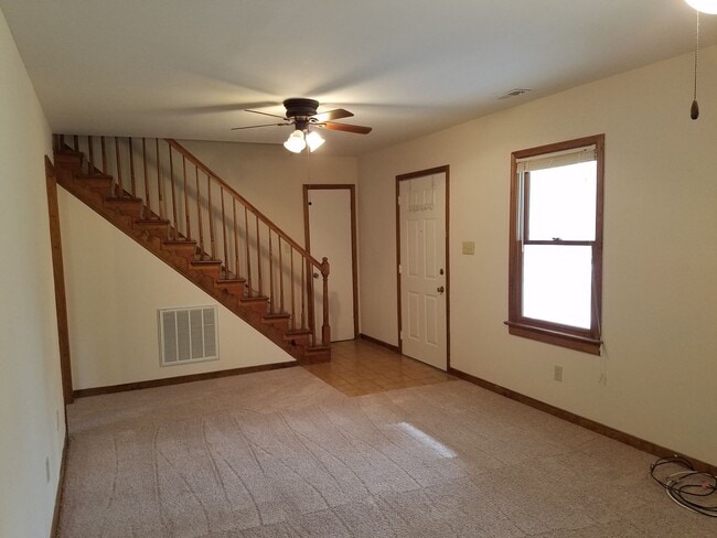 Building Photo - 4 bedroom home on cul-de-sac