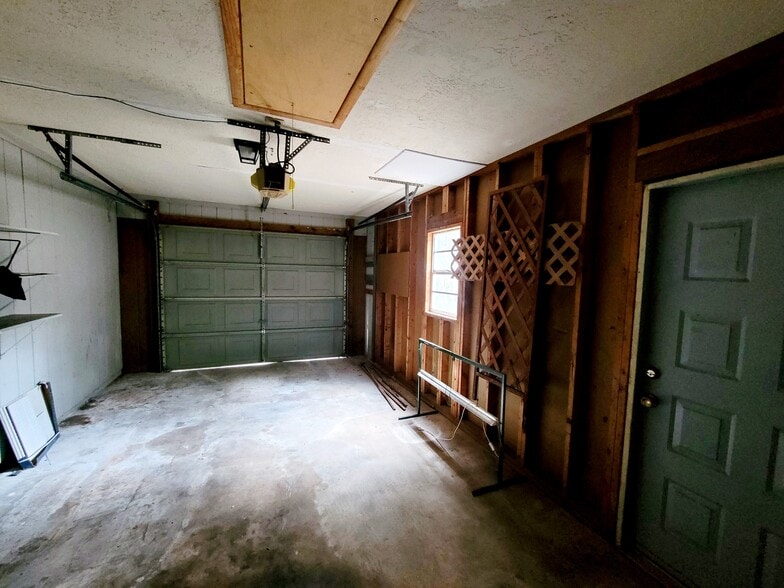 Building Photo - 2260 NW 36th Pl