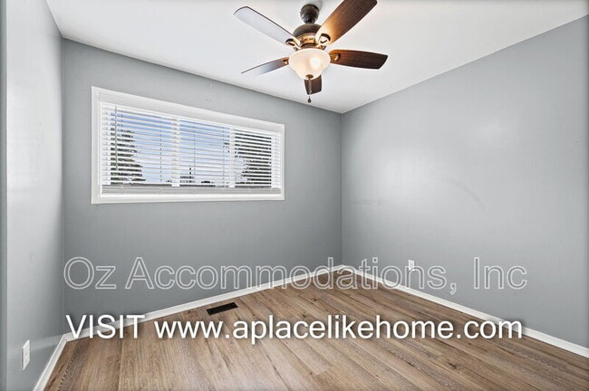 Building Photo - 3310 Iroquois Ln