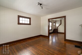 Building Photo - 1448-1450 Summit St.