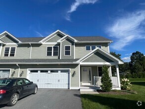 Building Photo - 3BD - 2.5BA Townhouse in Essex!