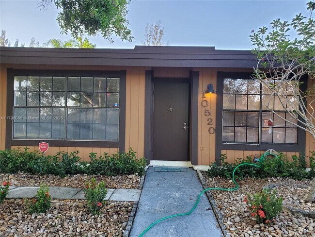Primary Photo - 10520 Buttonwood Ave