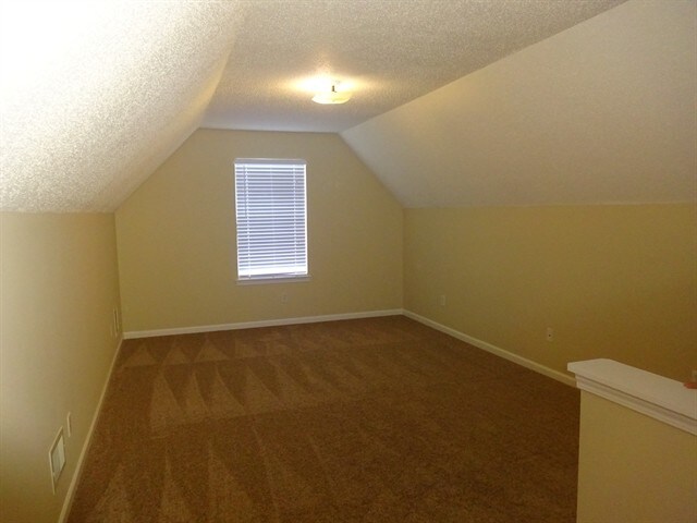Building Photo - 204 Appleton Lane