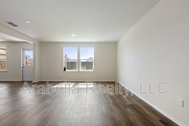 Building Photo - 6110 Willow Point Blvd