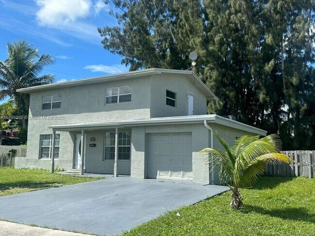 Building Photo - 1189 NW 45th Ave