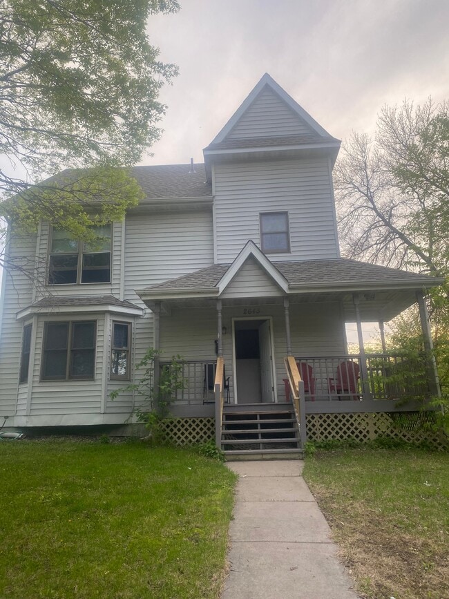 Building Photo - 2643 N Lyndale Ave