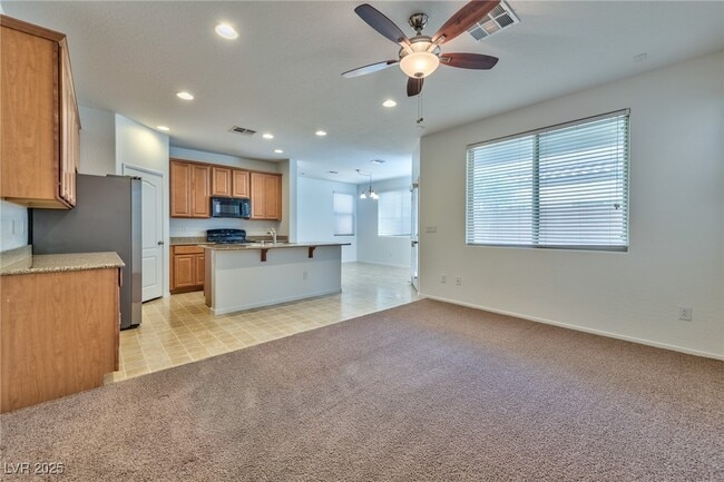 Building Photo - 7635 Jasmine Falls Dr
