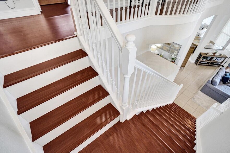 Building Photo - 8876 Sandy Crest Ln