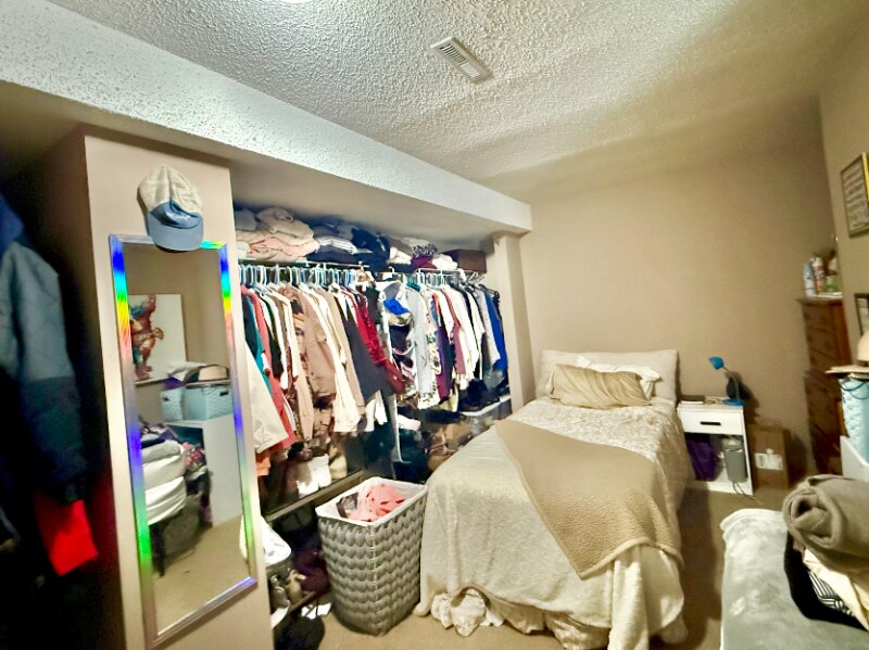 Building Photo - 2221 Polk St NE