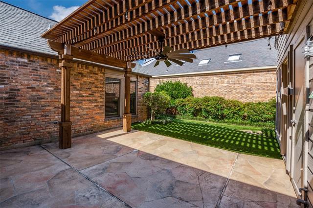 Building Photo - 16020 Chalfont Cir