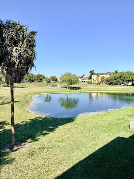 Building Photo - 281 W Park Dr