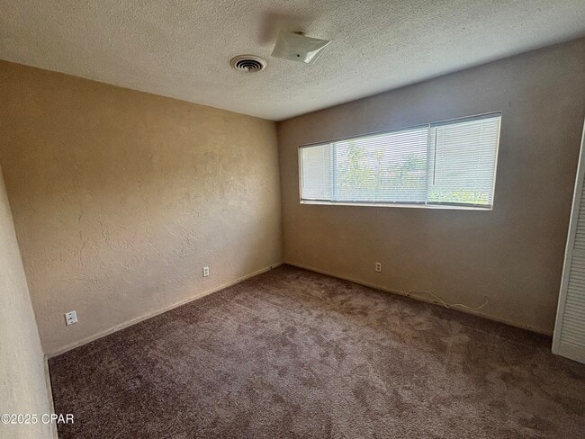 Building Photo - 2542 Lisenby Ave